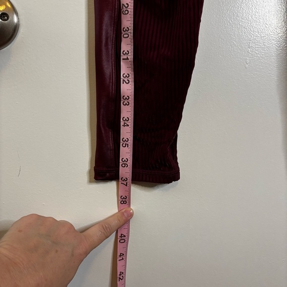 Fabletics Motion365+ Contour High-Waisted Legging in Merlot - Picture 14 of 16